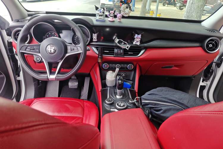 Used Alfa Romeo Stelvio 2017 2.0T 200HP Luxury Edition
