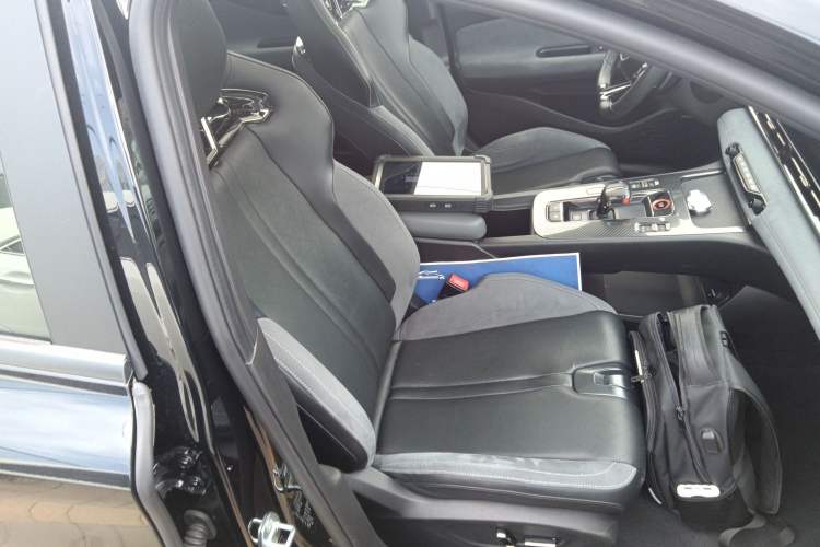 Used GAC Trumpchi EMPOW 2023 400T Automatic R MAX Right Front Seat