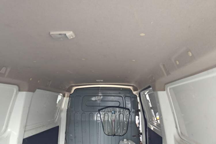 Used CHANGAN KAICHENG Ruixing EM80 2022 Flat-Top Double-Door 2-Seater 60kW 41.86kWh Headliner