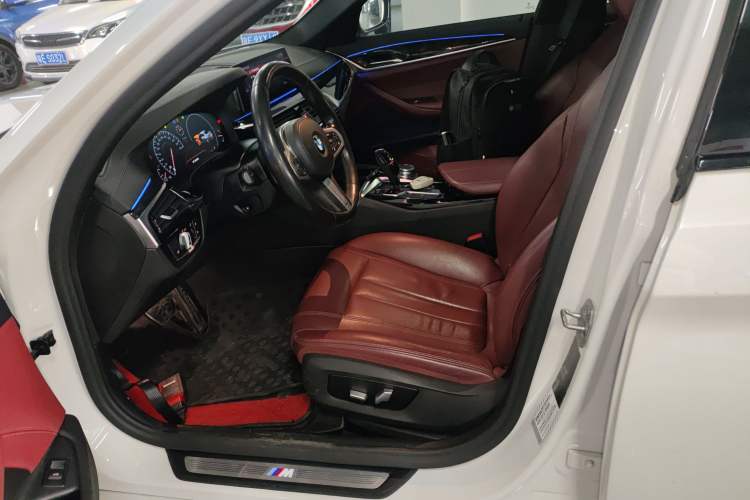 Used BMW 5 Series 2019 Facelifted 530Li Leading Edition M Sport Package