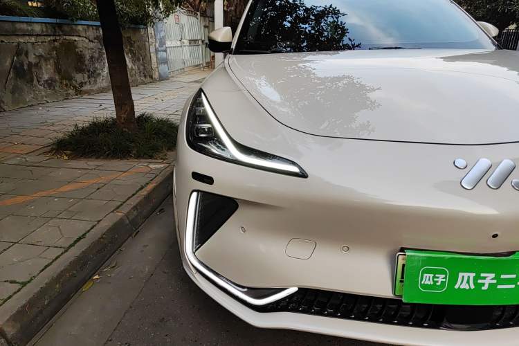 Used IM LS7 2023 90 kWh Elite Rear-Drive Version
