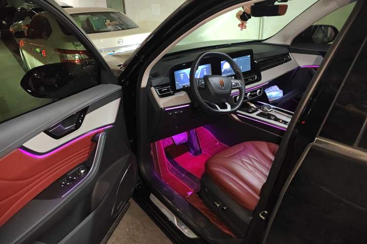 Used Hongqi HS5 2025 2.0T Two-Wheel Drive Flagship Pro Edition
