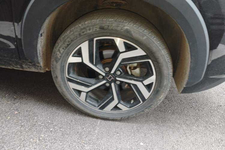 Used SOL X8 2021 300T DCT Comfort Edition 5 Seats
