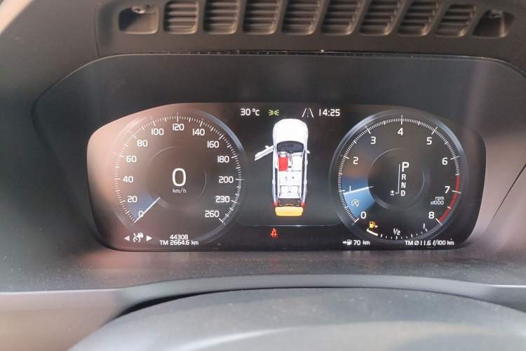 Used Volvo XC90 2019 T6 Zhiyi Edition 7-Seater China V Emission Standard
