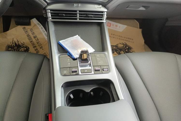 Used BYD Seal 07 DM-i 2025 DM-i 1.5L 70km Elite Model Gear Lever