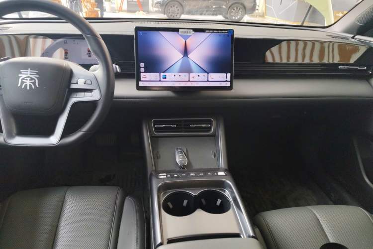 Used BYD Qin L 2025 EV 545KM Beyond Version Audio And AC Panel