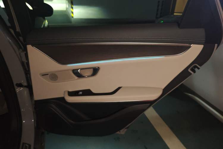 Used BYD Han 2025 DM-i Intelligent Driving Edition 125KM LiDAR Flagship Model