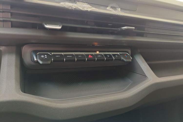 Used Farizon Xingxiang V 2025 Star Enjoy V7E Functional Edition Smart Wealth Edition Xuanwu 51.4 kWh
