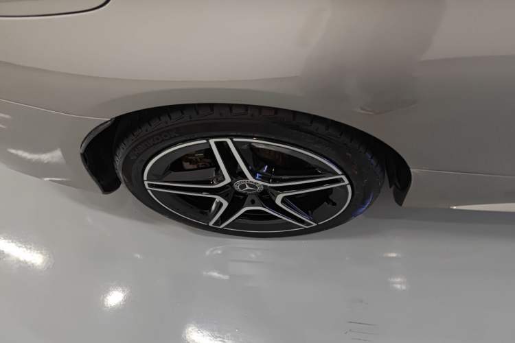 Used Mercedes-Benz C-Class 2019 C 260 Coupe Right Rear Wheel Hub