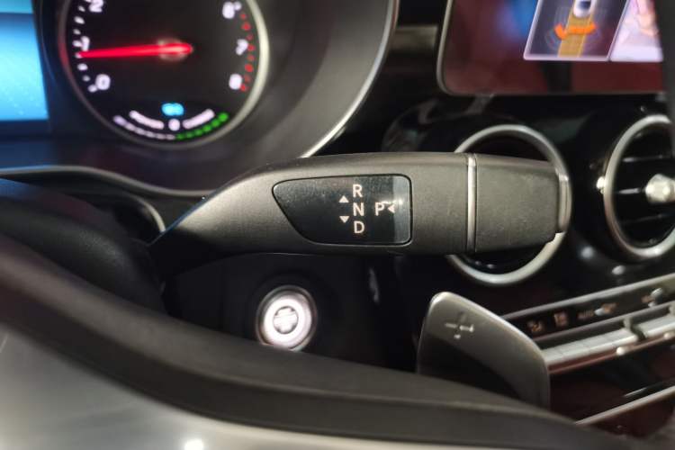 Used Mercedes-Benz C-Class 2019 C 260 Sport Edition Gear Lever