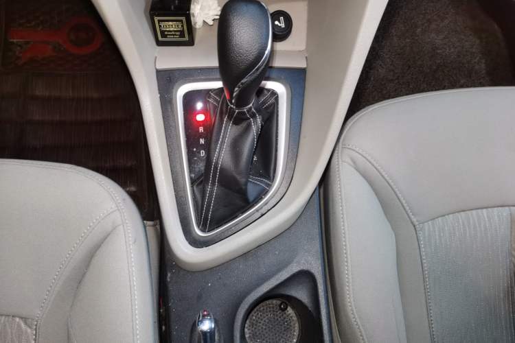 Used Buick GT 2017 15N Automatic Entry-Level Trim Gear Lever