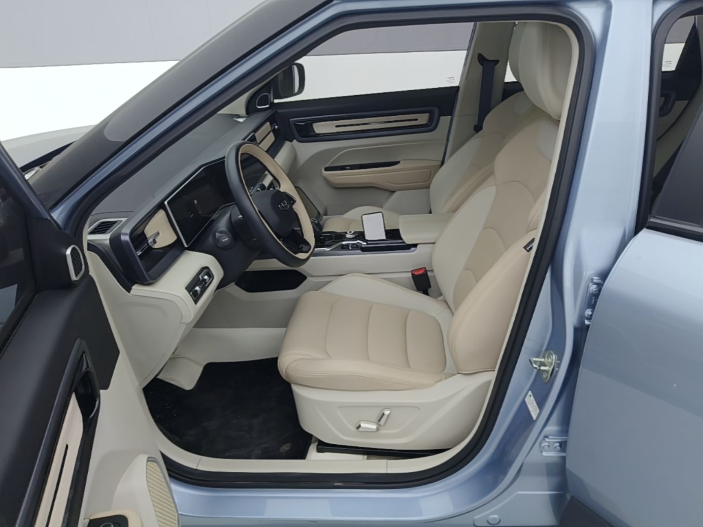 Geely Auto icon 2023 1.5TD Chocolate Smoothie Edition — снимка 17