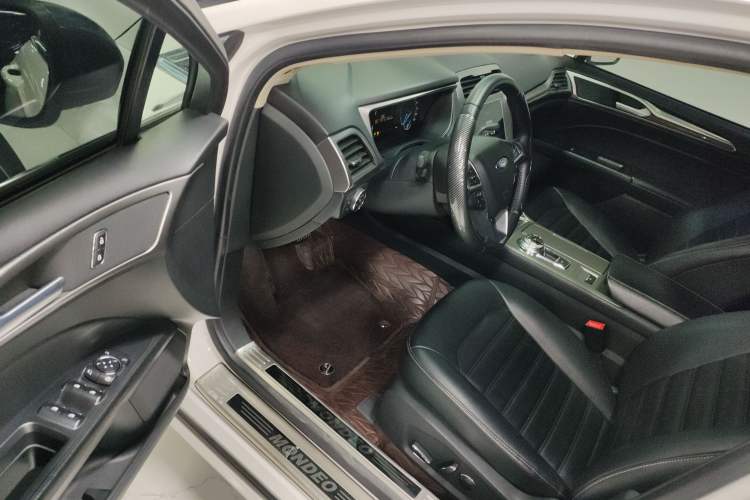 Used Ford Mondeo 2020 EcoBoost 180 Stylish Model Driver Seat