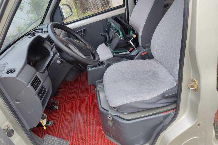 Used Wuling Zhiguang 2015 1.2L Practical LS-I Model Left Front Seat