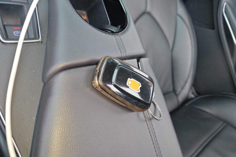 Used Toyota Avalon 2019 2.5L Ambition Version China VI Standard
