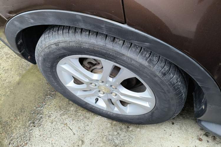 Used Huatai Santa Fe 2017 1.5T Gasoline Manual Two-Wheel-Drive Elite Model
