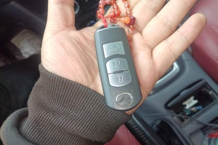 Used Mazda Atenza 2015 2.0L Blue Sky Luxury Edition
