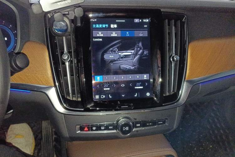 Used Volvo S90 2024 B5 Zhiyi Luxury Edition
