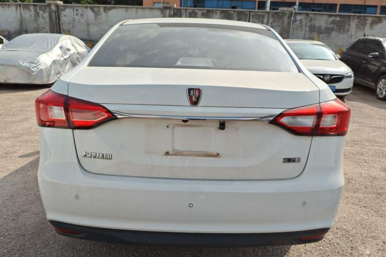 Used Roewe 360 2016 1.5L Manual Smart Screen Version
