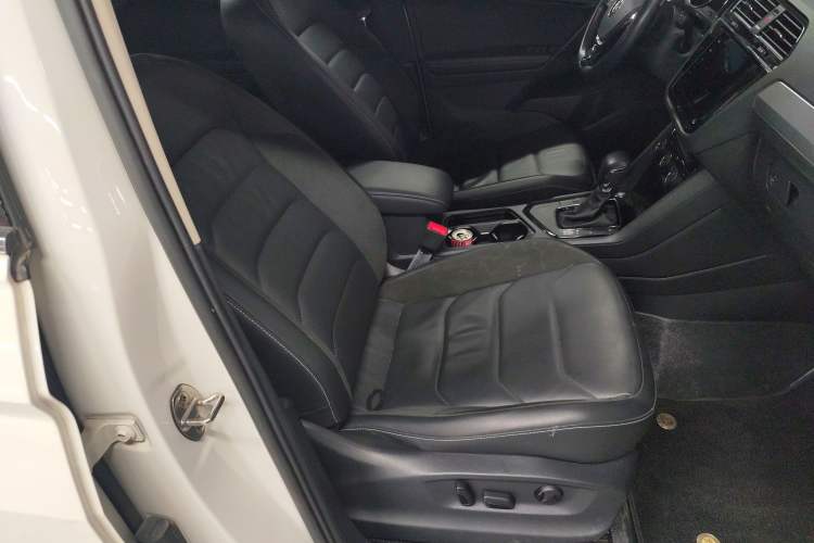 Used Volkswagen Tiguan L 2020 330TSI Automatic Two-Wheel Drive Panoramic Comfort Edition China VI Standard