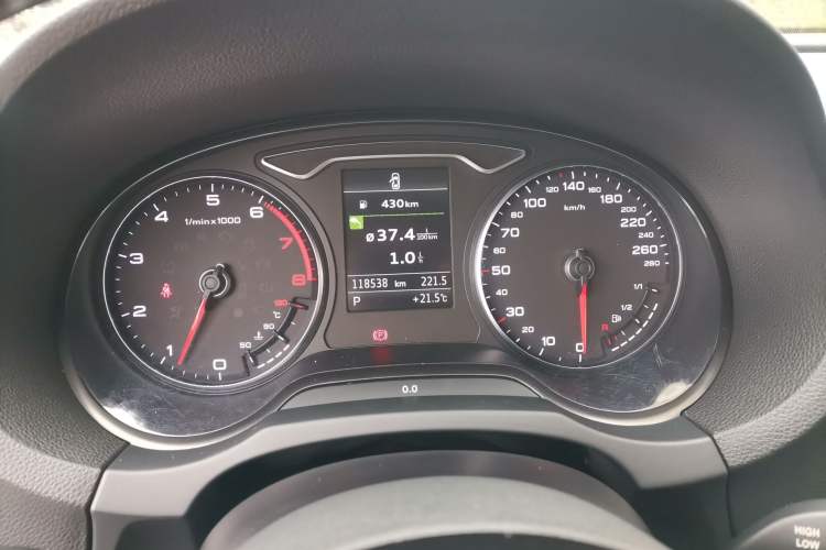 Used Audi A3 2015 Limousine 40 TFSI Automatic Comfort Model
