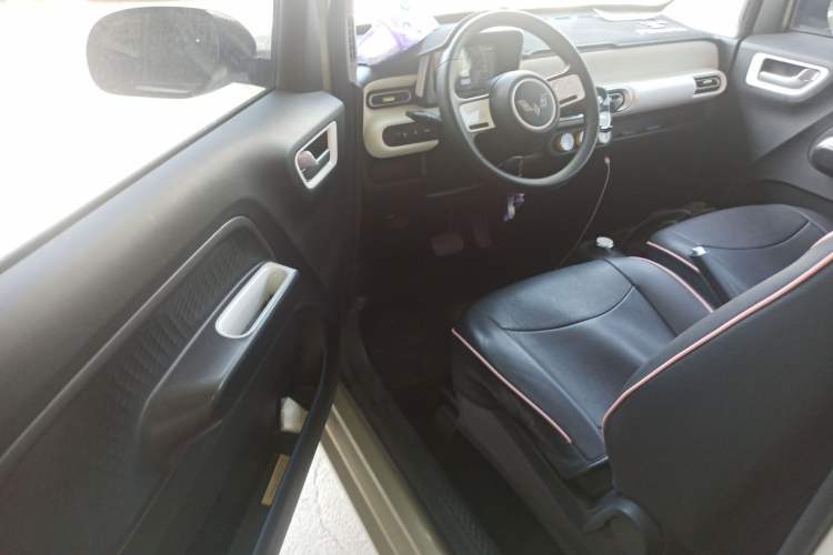 Used Wuling Hongguang MINIEV 2024 3rd Generation 215km Youth Edition