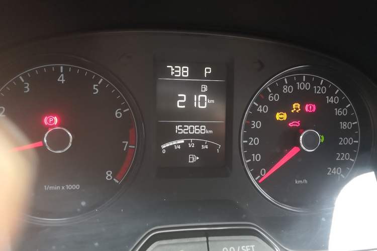 Used Volkswagen Lavida 2013 Revised Classic 1.6L Automatic Fashion Edition
