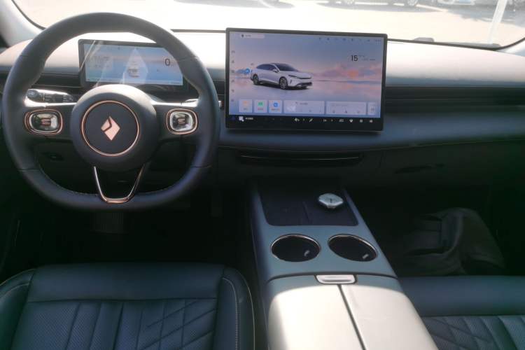 Used Baojun Enjoy 2025 Plug-in Hybrid 140km Luxury Edition
