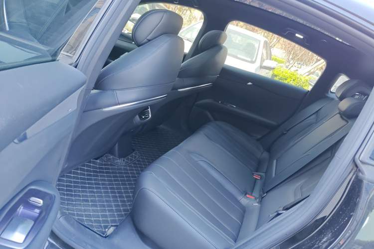 Used Deepal L07 2025 230Max Deep Blue Intelligent Driving AD PRO Range-Extended Version
