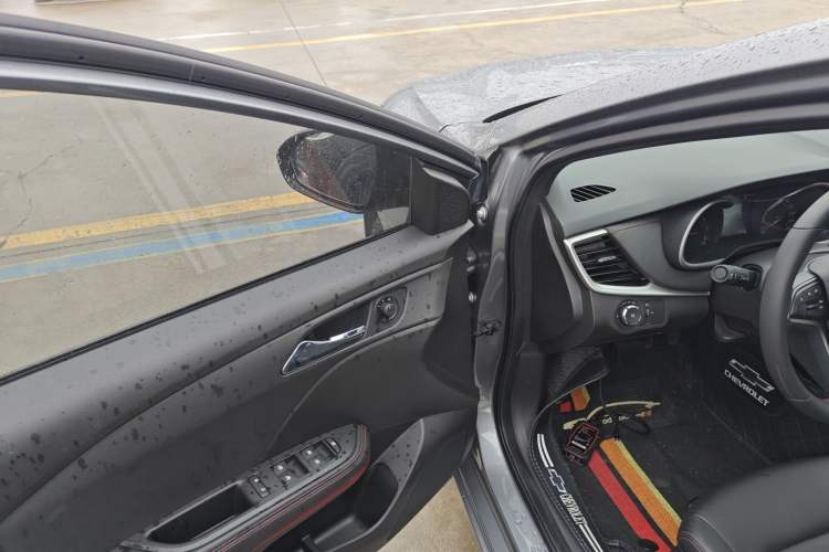 Used Chevrolet Monza 2022 Light Hybrid RS 330T Automatic Comfort Edition Driver Seat