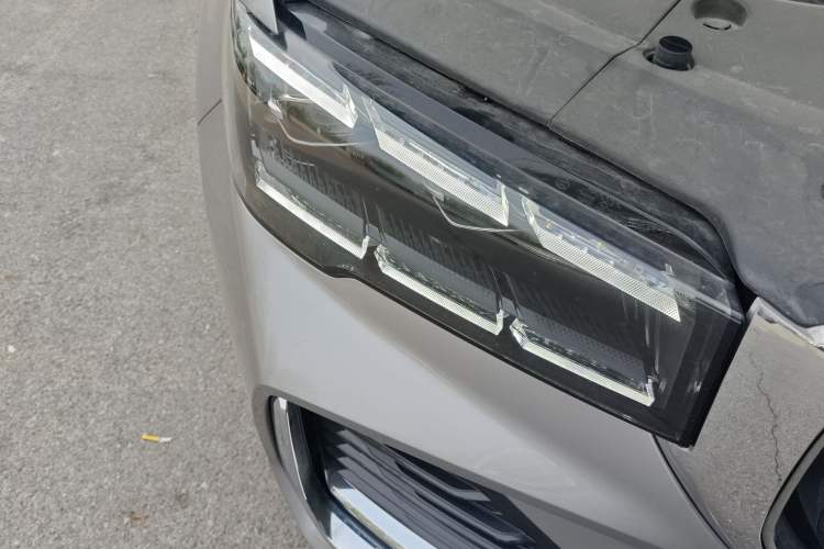 Used Geely Auto Monjaro L 2024 2.0TD DCT EVO Two-Wheel Drive Prestige Version Right Front Headlight