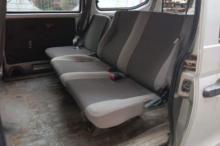 Used Wuling Zhiguang 2010 1.0L New Edition Practical Version with Extended Body L2Y
