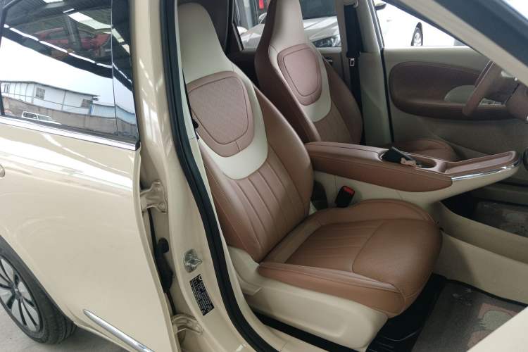 Used Wuling Bingo 2025 333 km Enjoyment Version Right Front Seat