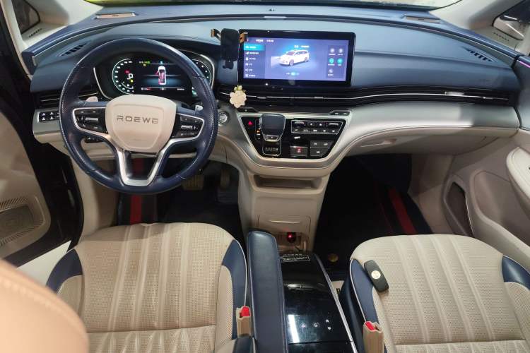 Used Roewe iMAX8 2022 400TGI Prestige Edition
