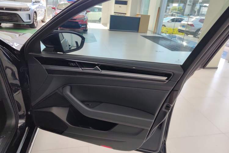 Used Volkswagen Phideon 2019 380TSI Two-Wheel Drive Business Edition China VI Standard