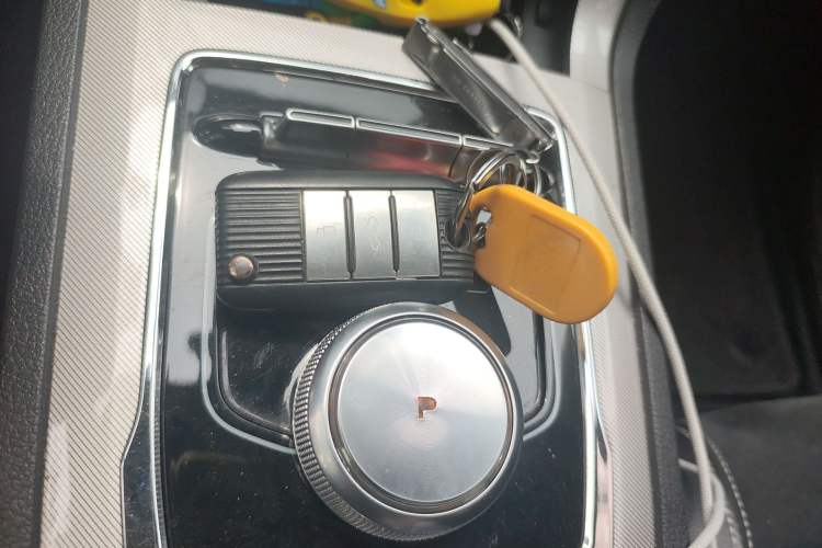 Used Roewe RX5 New Energy 2017 ERX5 EV400 Electric Internet Supreme Edition
