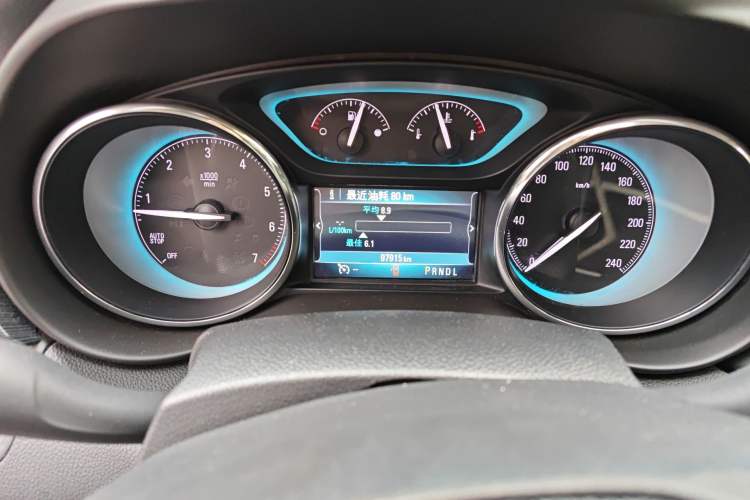 Used Buick Envision 2016 20T Two-Wheel Drive Leading Version Odometer Close Up