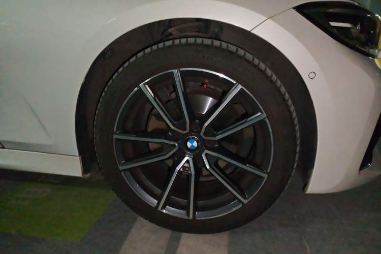 Used BMW 3 Series 2021 Restyled 325Li M Sport Package Right Front Wheel Hub