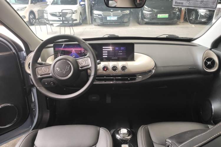 Used Wuling Bingo 2023 410 km Lingxi Deluxe Edition