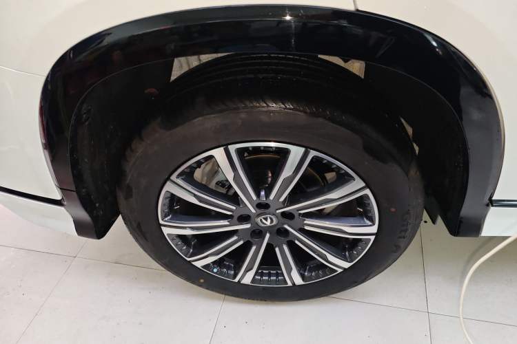 Used CHANGAN CS75 PLUS 2025 Model, 3rd Generation Champion Edition 1.5T Jinghang Version
