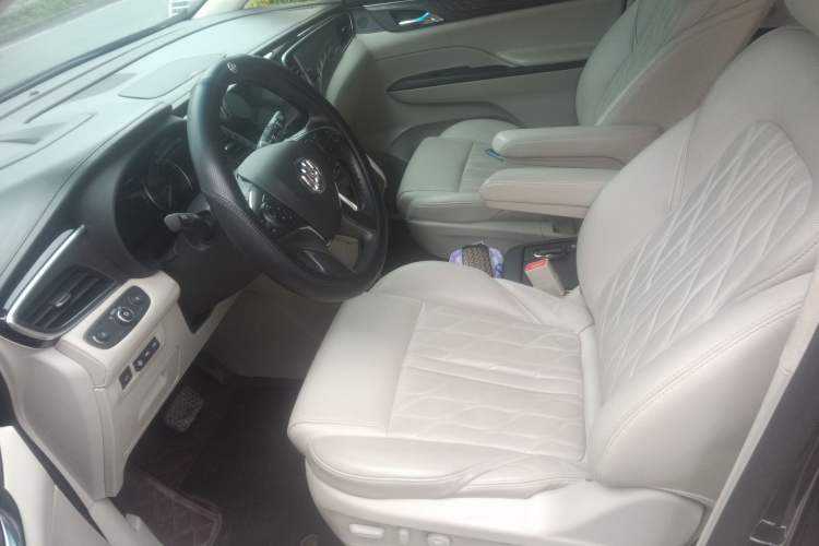 Used Buick GL8 2017 28T Avenir Avia National Emission Standard V