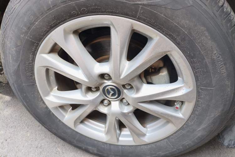 Used Mazda CX-4 2018 2.0L Automatic Two-Wheel Drive Blue Sky Dynamic Version China V Standard Right Front Wheel Hub