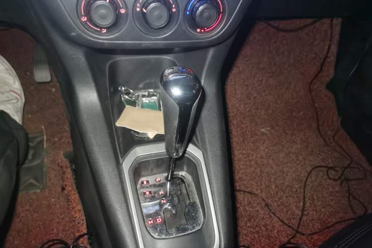 Used Citroen Elysee 2014 1.6L Automatic Fashion Model Gear Lever