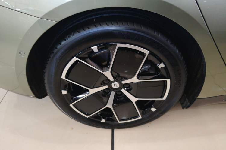 Used Xiaomi Auto SU7 2024 Rear-Drive Long-Range Intelligent Driving Version Exterior 5