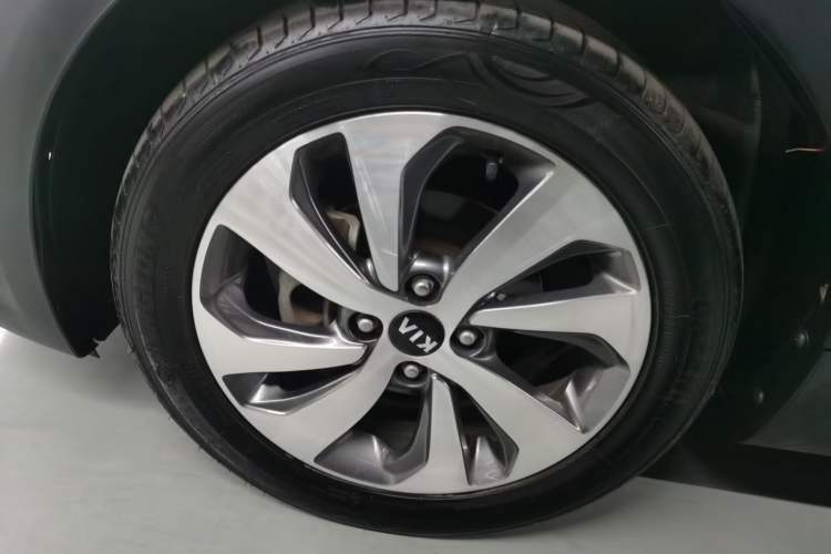 Used Kia KX Cross 2018 1.6L Automatic Dynamic Sunroof Version