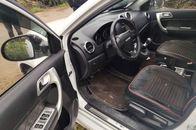 Used Haval H6 2016 Upgraded Model 1.5T Manual Two-Wheel Drive Value Edition