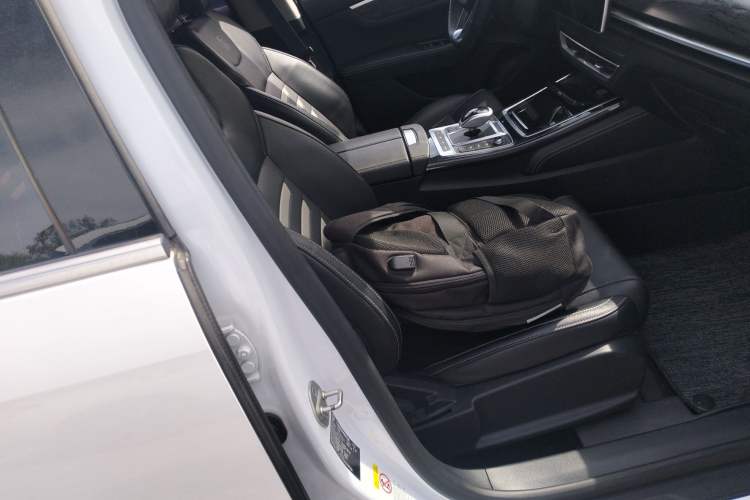 Used BYD Qin New Energy 2019 High-Range Luxury Model Right Front Seat