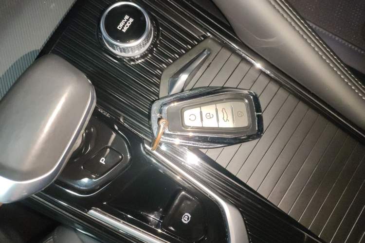 Used Geely Auto Monjaro L 2024 2.0TD High-Power Automatic Two-Wheel Drive Skyline Edition Interior 1