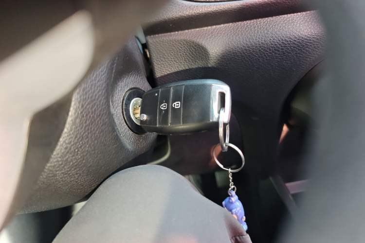 Used Kia Pegas 2019 1.4L Automatic Value Edition National VI Standard Vehicle Key