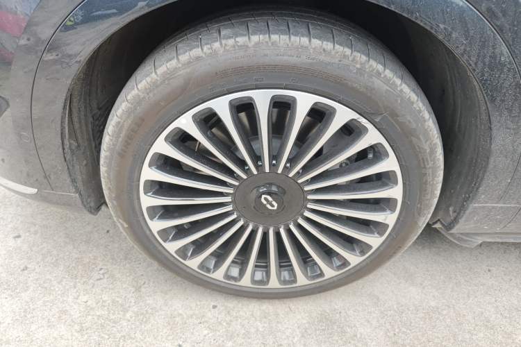 Used Hima AITO M9 2025 Extended-Range Ultra Version 52 kWh 6-Seater
